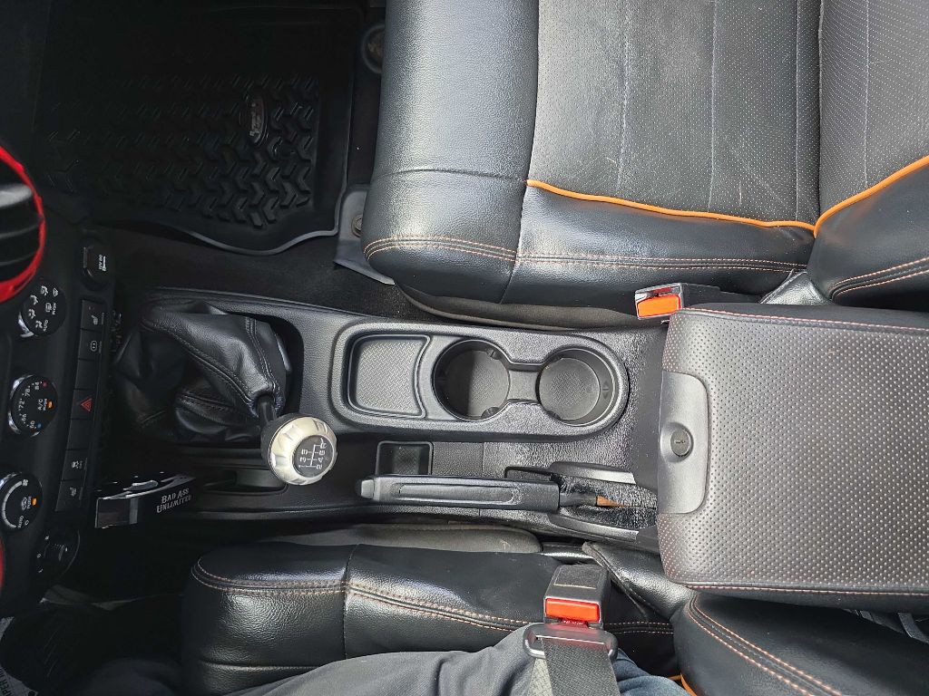 2011 Jeep Wrangler Unlimited Image 16