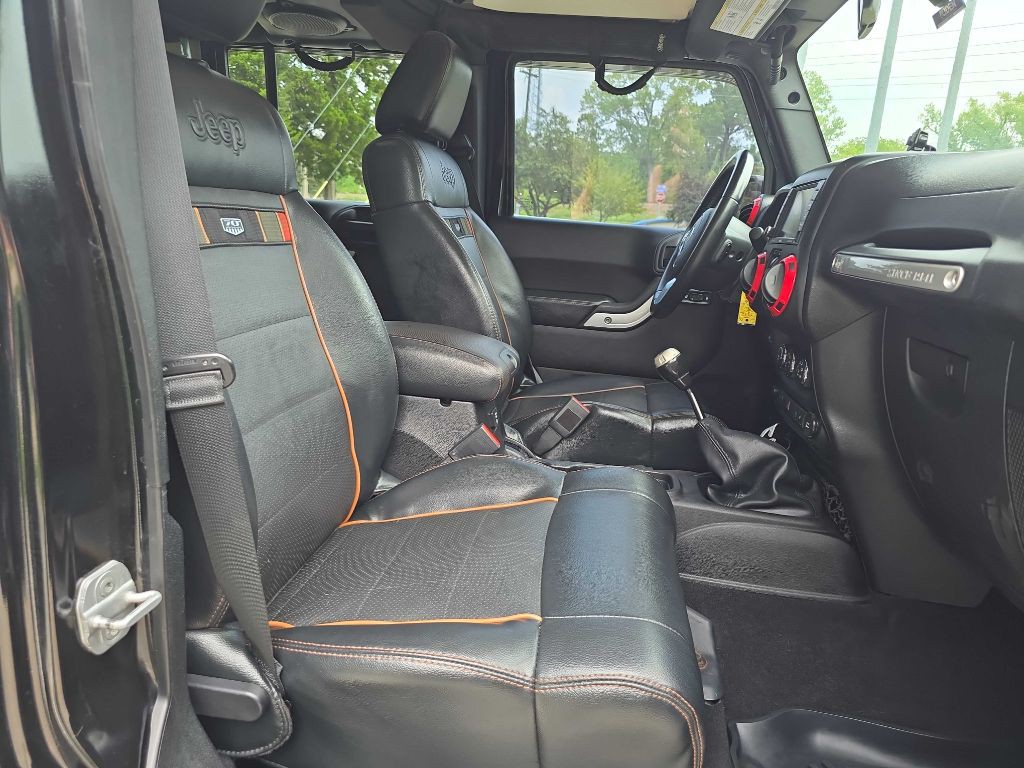 2011 Jeep Wrangler Unlimited Image 19