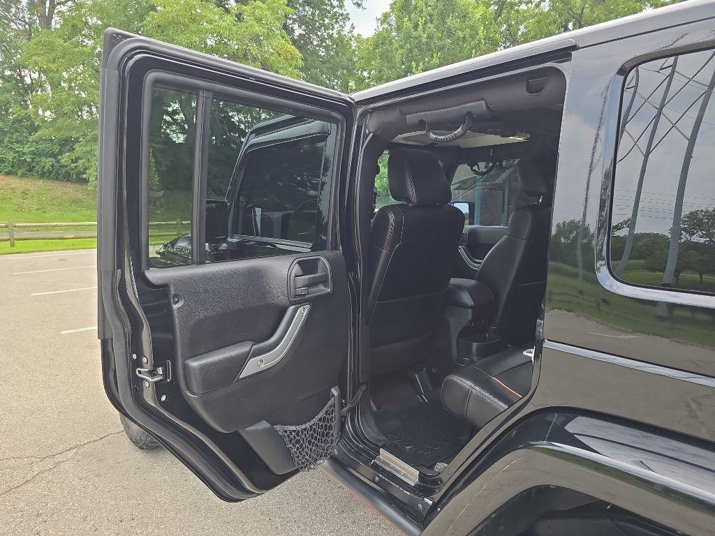 2011 Jeep Wrangler Unlimited Image 22