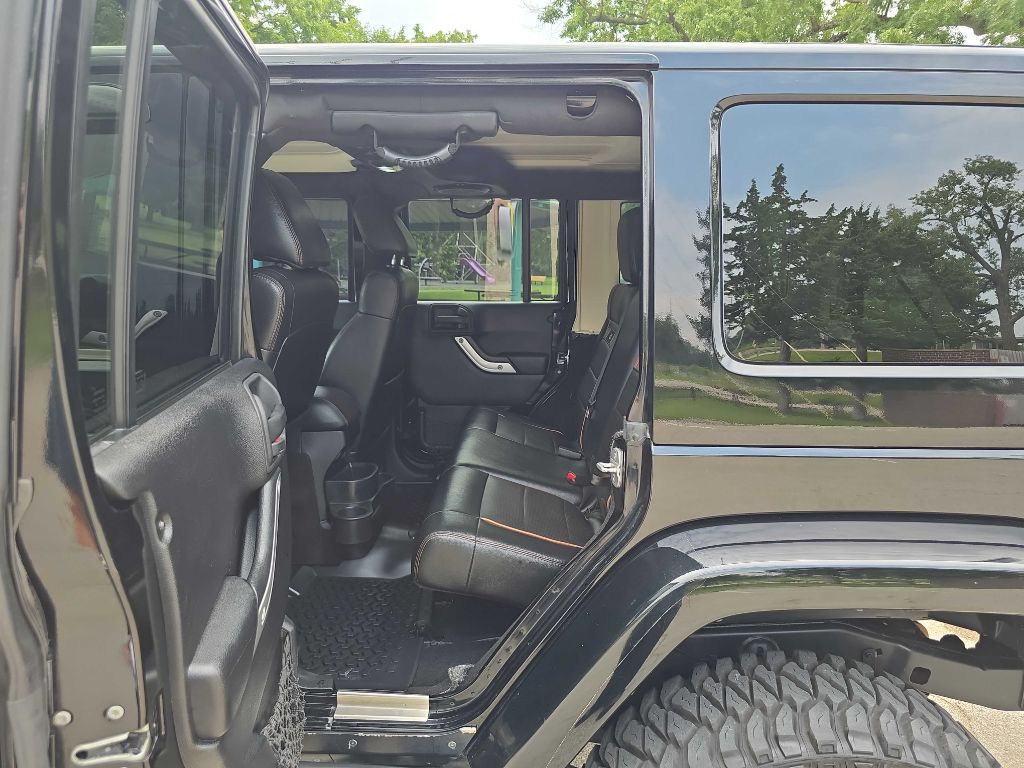 2011 Jeep Wrangler Unlimited Image 23