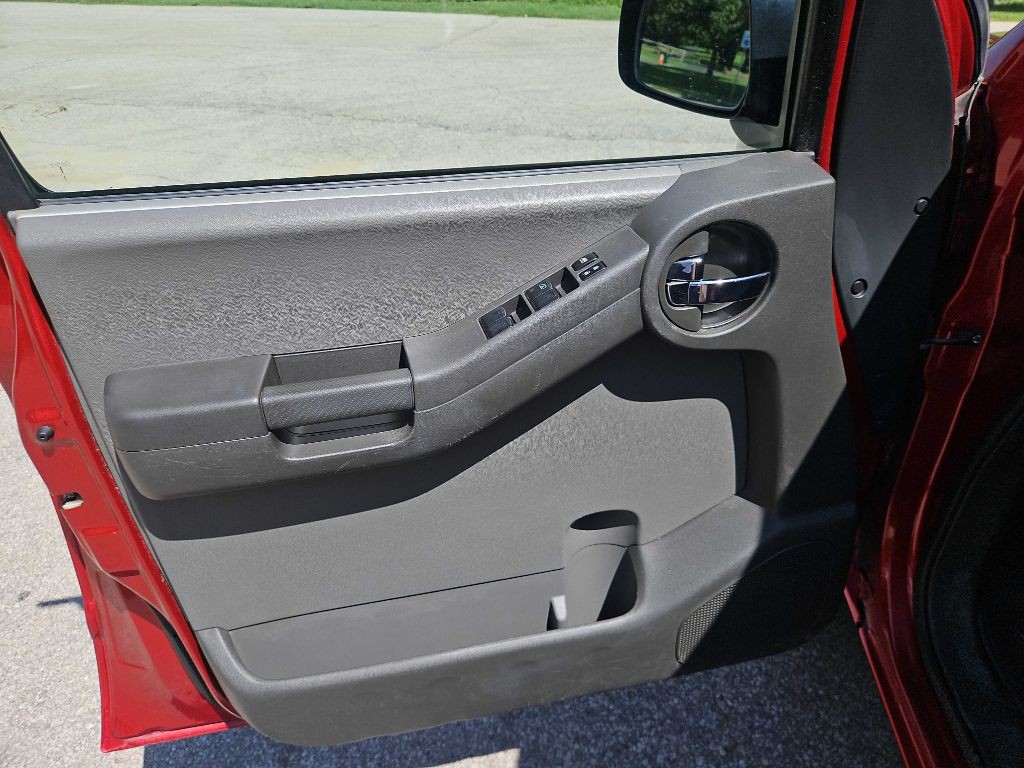2012 Nissan Xterra Image 9