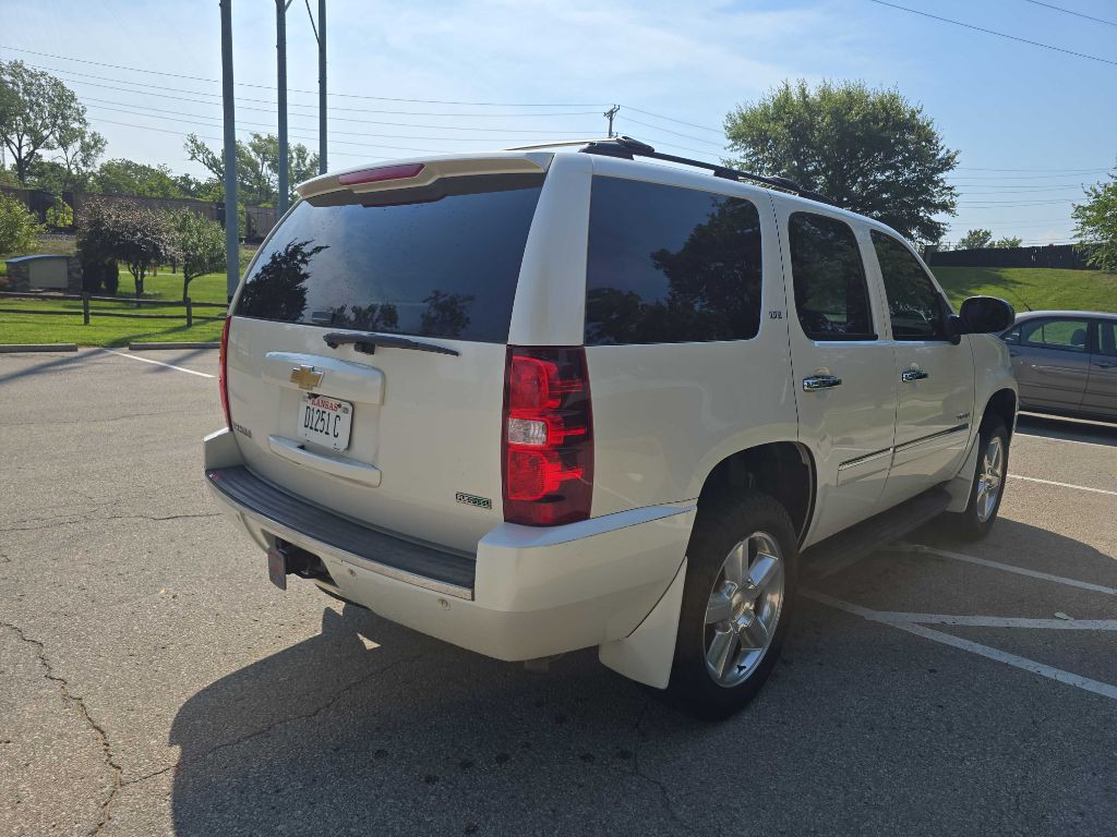 2011 Chevrolet Tahoe Image 4