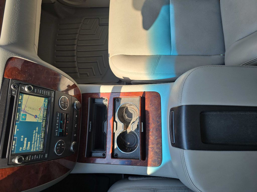 2011 Chevrolet Tahoe Image 18