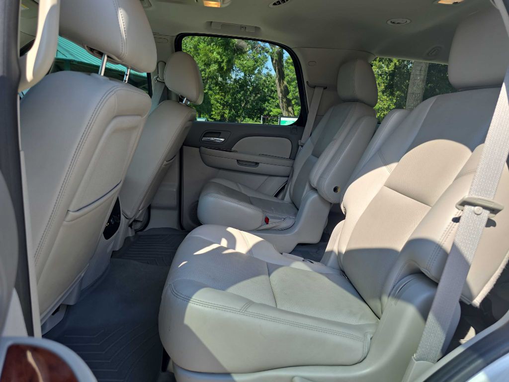 2011 Chevrolet Tahoe Image 27
