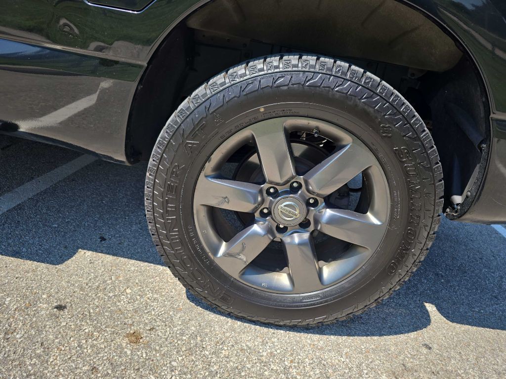 2017 Nissan Titan Image 25
