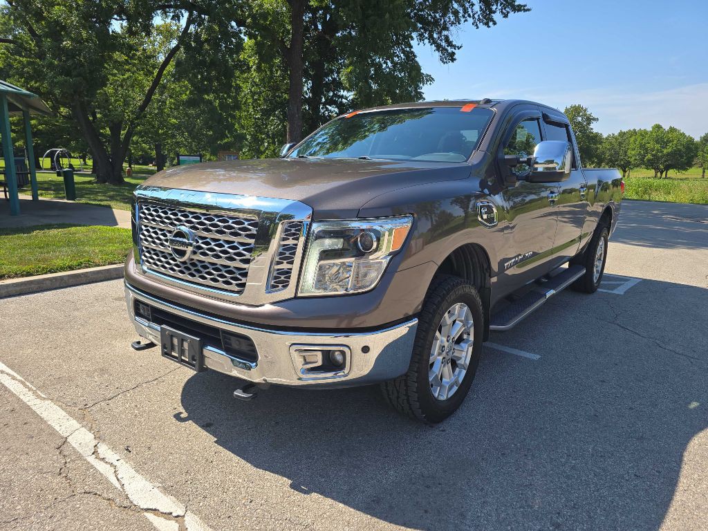 2016 Nissan Titan Image 6