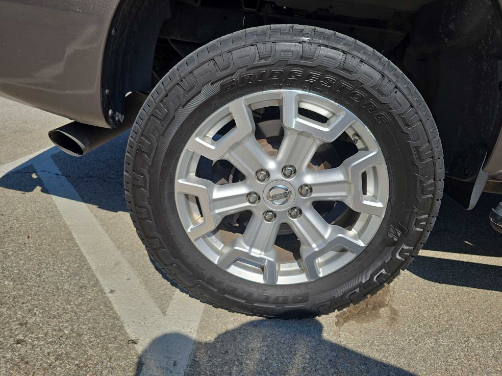 2016 Nissan Titan Image 37