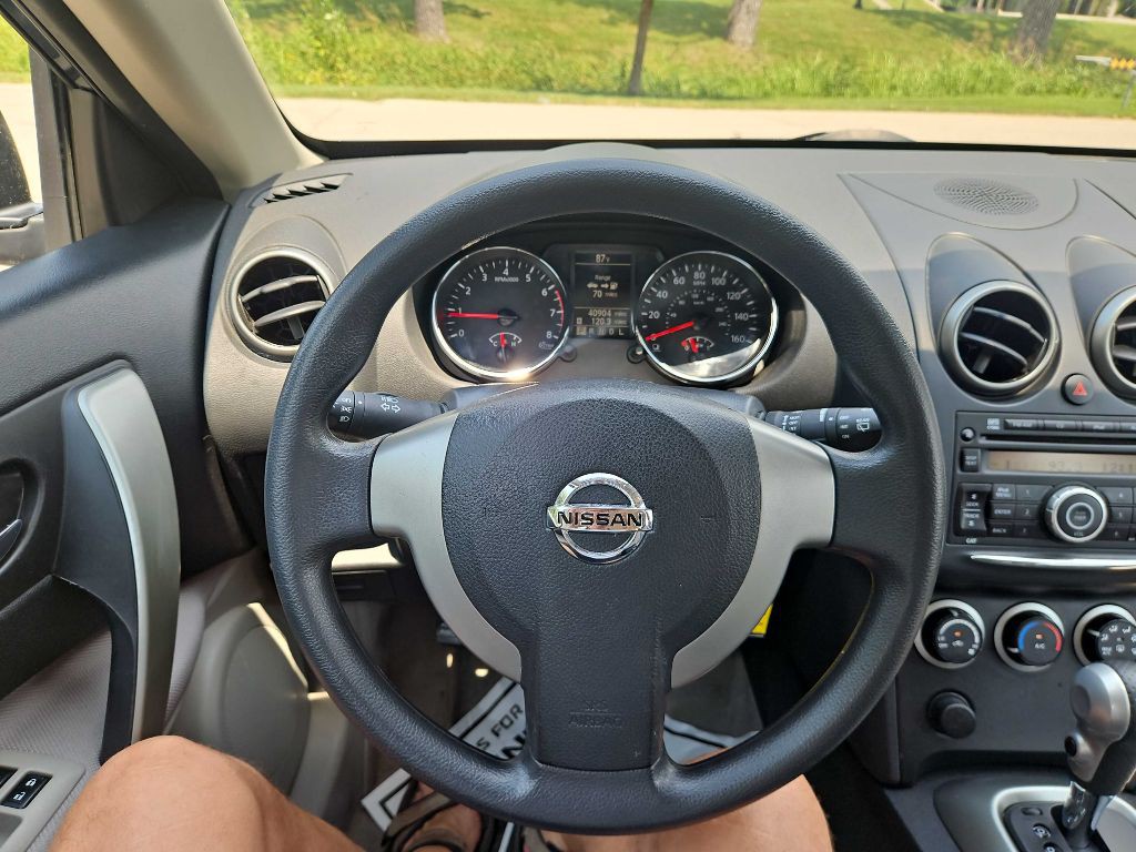 2015 Nissan Rogue Image 24