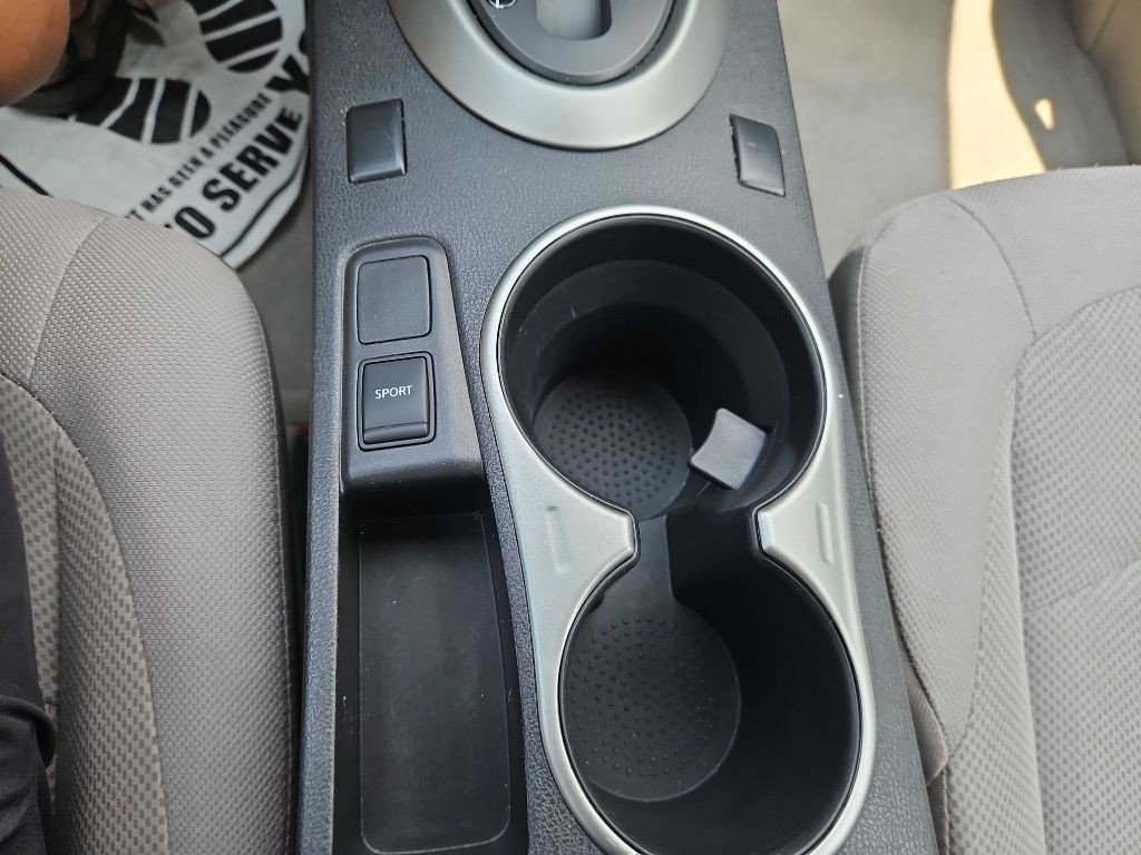 2015 Nissan Rogue Image 28