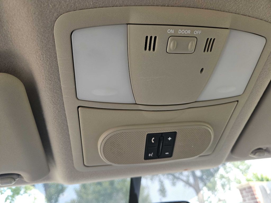 2015 Nissan Rogue Image 32