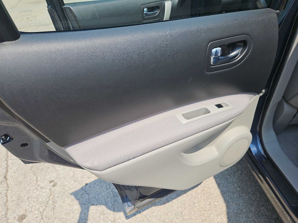 2015 Nissan Rogue Image 35