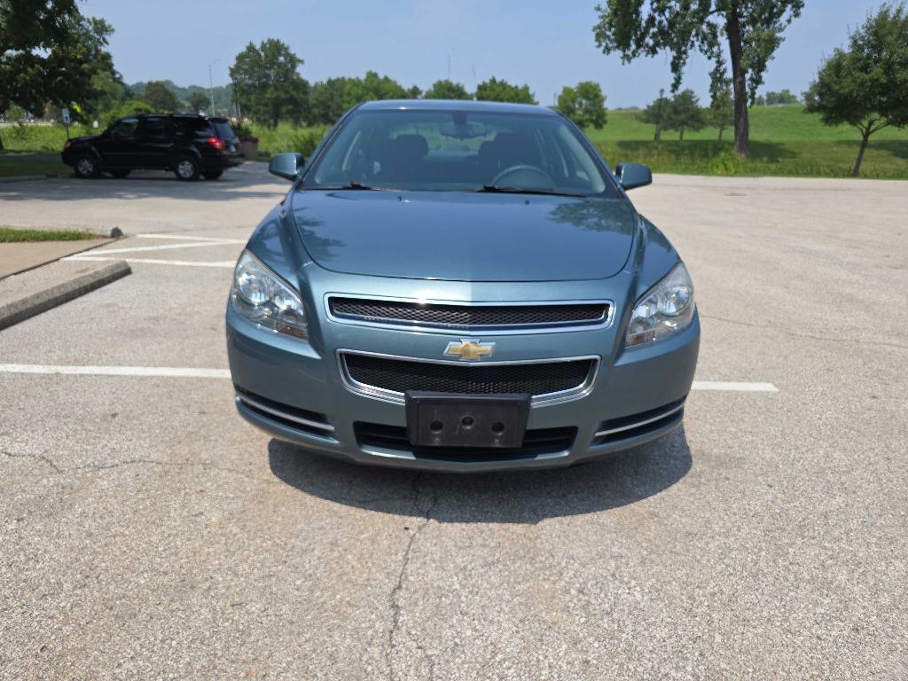 2009 Chevrolet Malibu Image 2