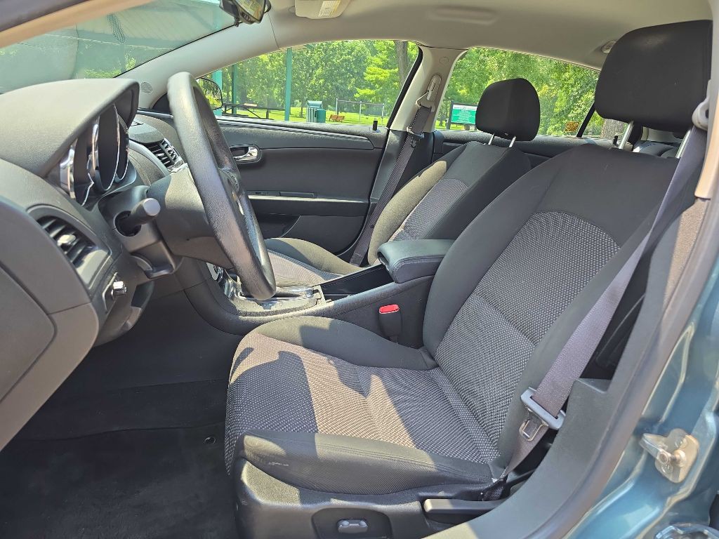 2009 Chevrolet Malibu Image 11