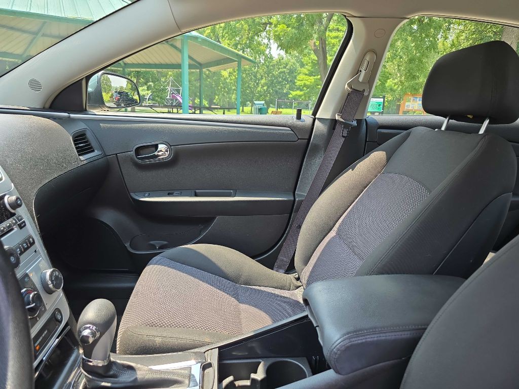 2009 Chevrolet Malibu Image 12