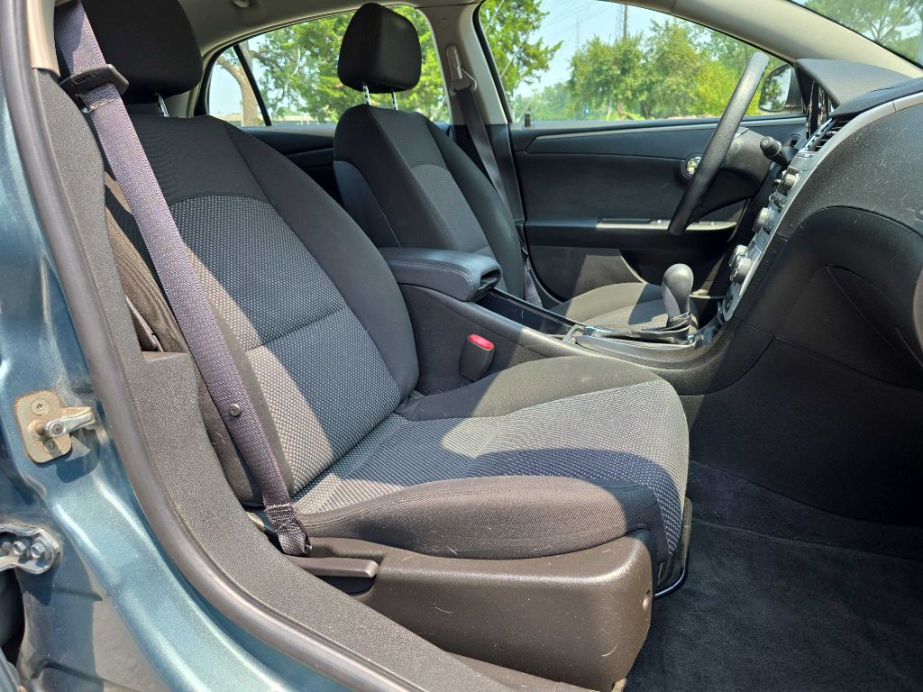 2009 Chevrolet Malibu Image 17