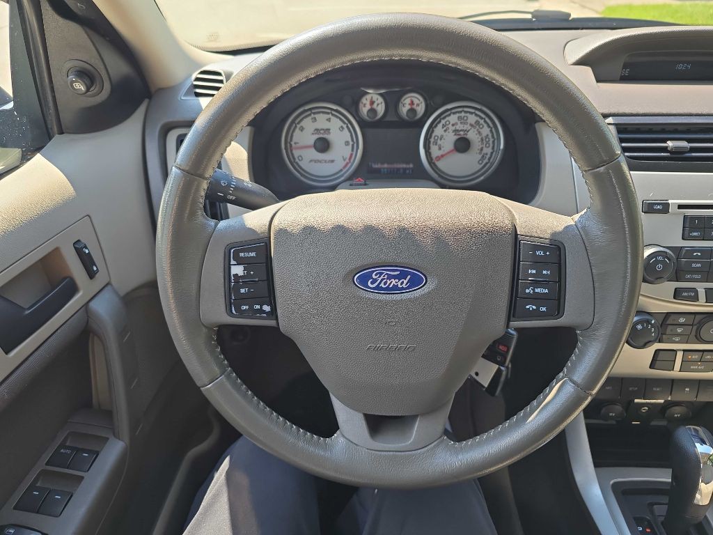 2010 Ford Focus Image 10