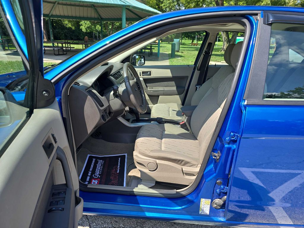 2010 Ford Focus Image 13