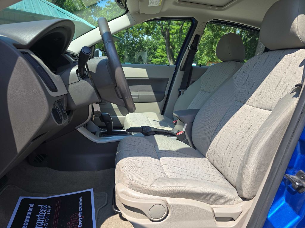 2010 Ford Focus Image 14