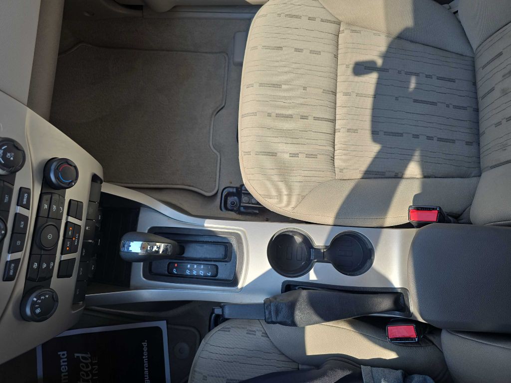2010 Ford Focus Image 16