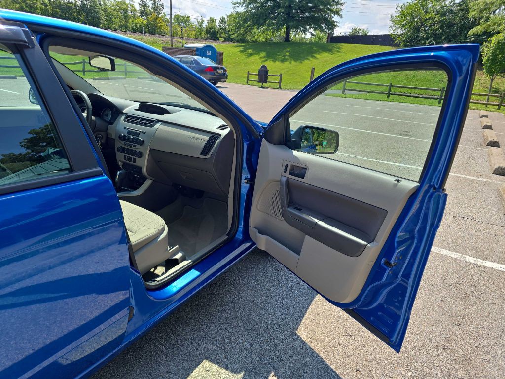 2010 Ford Focus Image 22