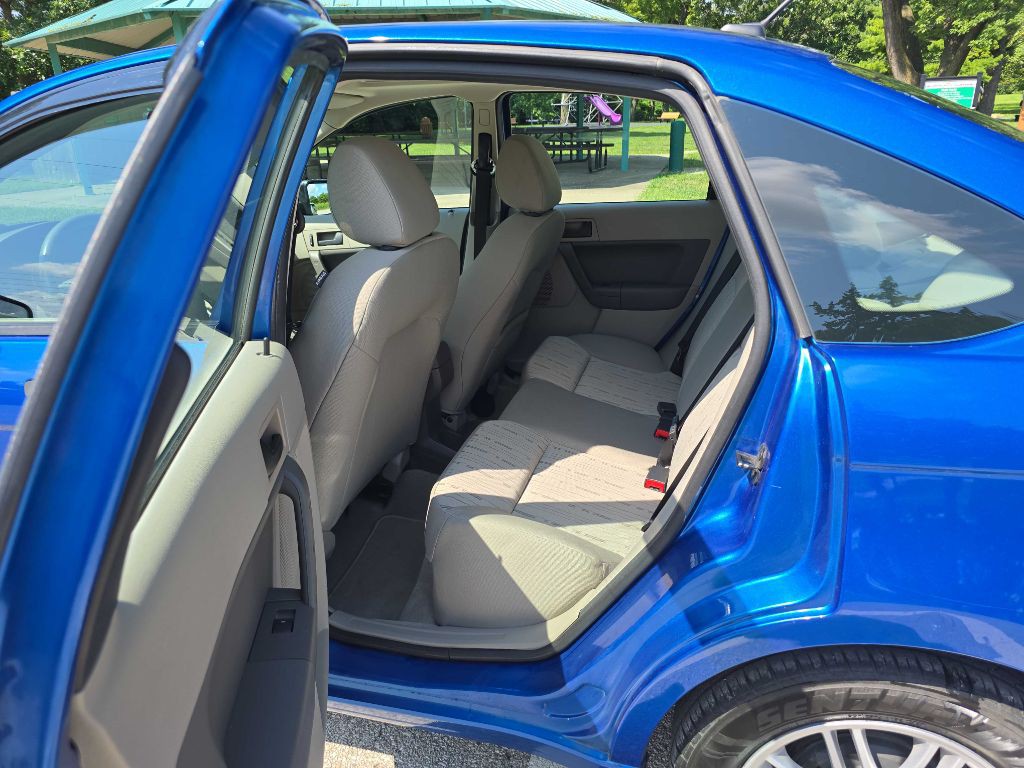 2010 Ford Focus Image 26
