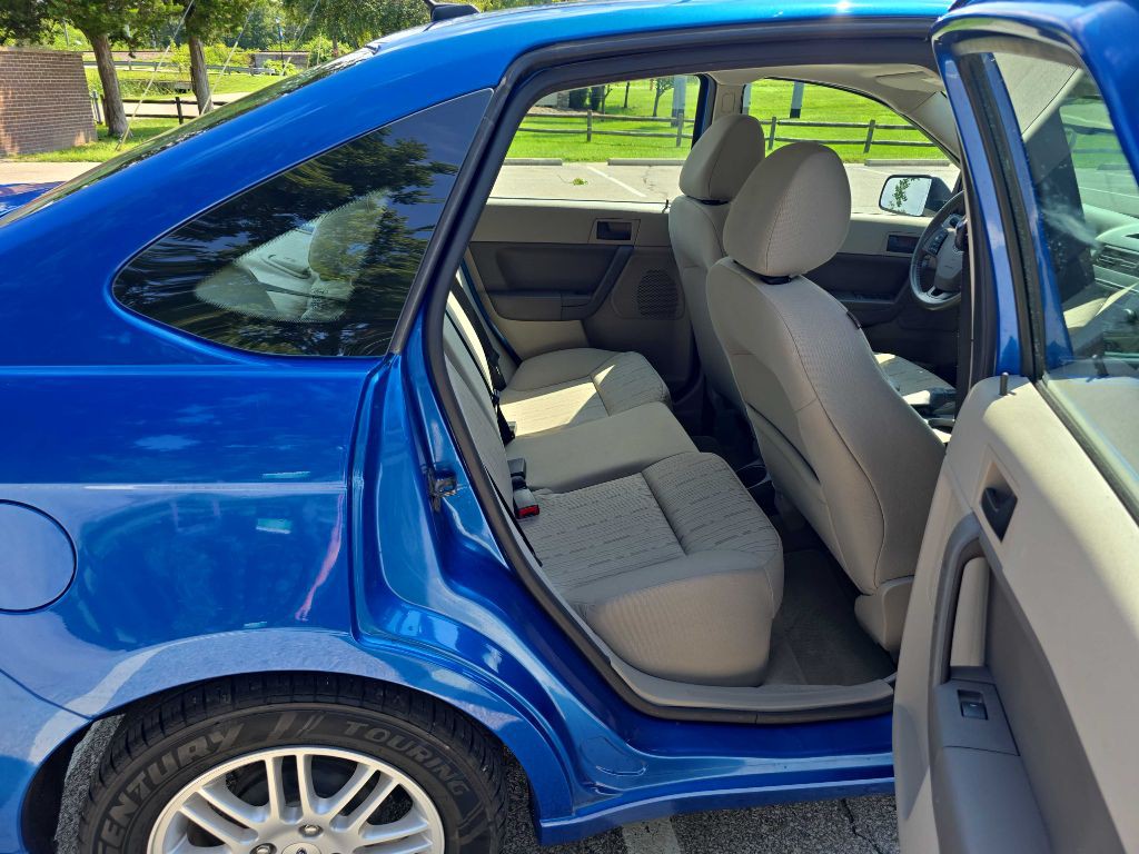 2010 Ford Focus Image 29
