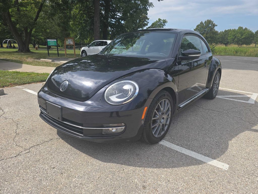 2012 Volkswagen Beetle Image 5