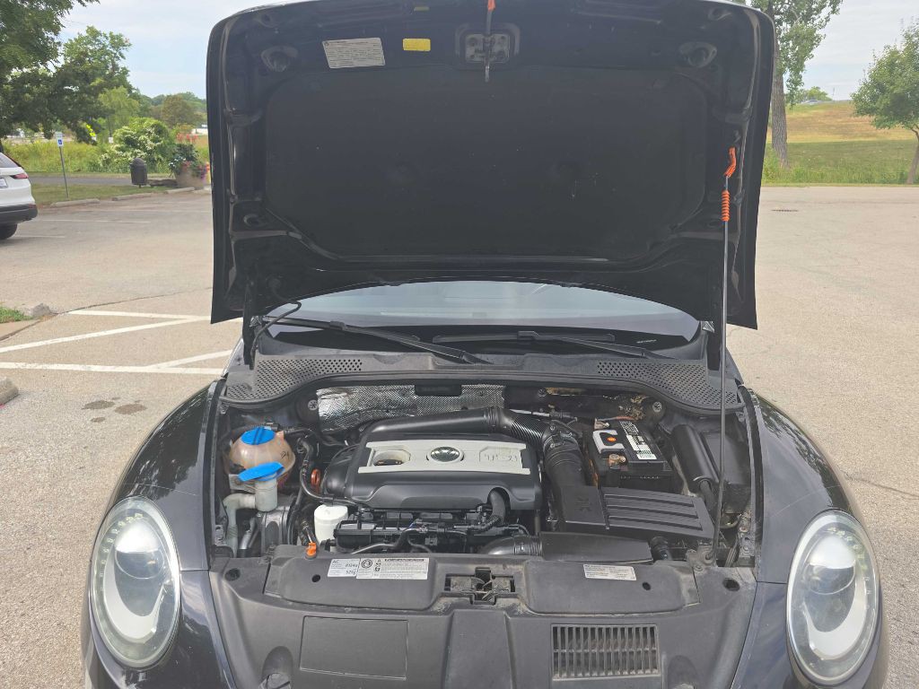 2012 Volkswagen Beetle Image 36