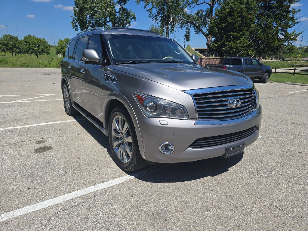 2013 INFINITI QX56 Image 2