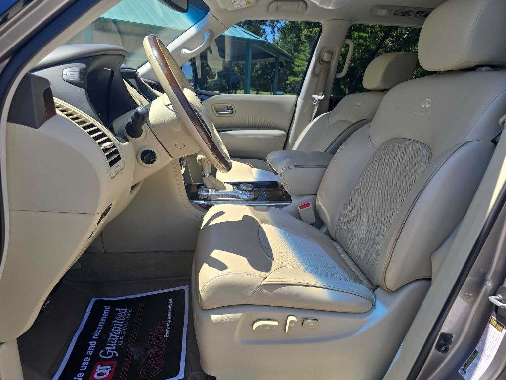 2013 INFINITI QX56 Image 9