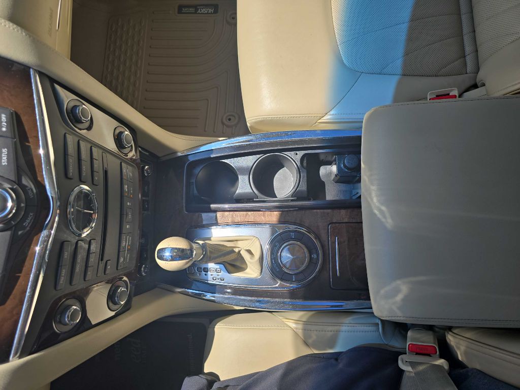 2013 INFINITI QX56 Image 15