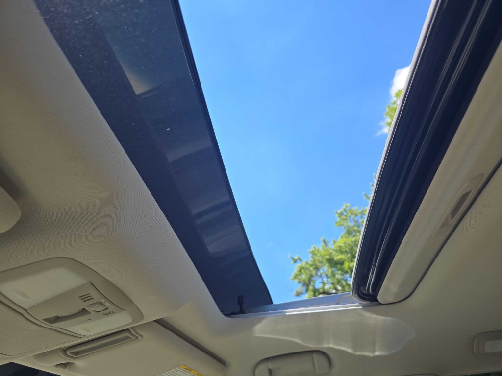 2013 INFINITI QX56 Image 19