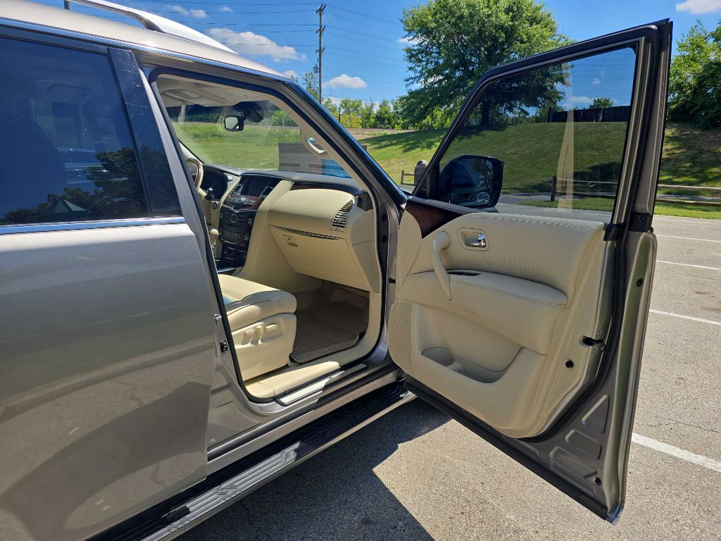 2013 INFINITI QX56 Image 20