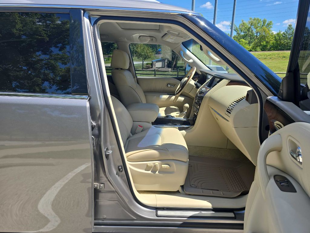 2013 INFINITI QX56 Image 21