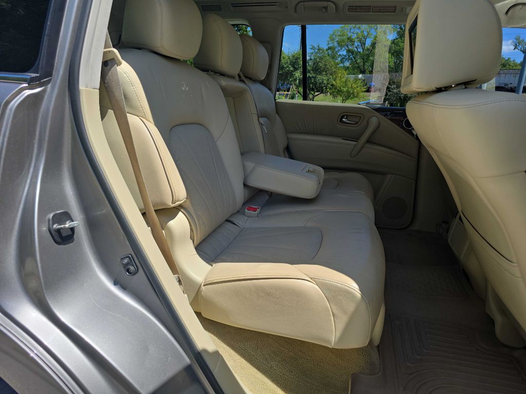 2013 INFINITI QX56 Image 31