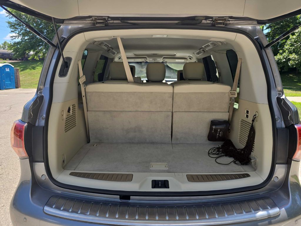 2013 INFINITI QX56 Image 34