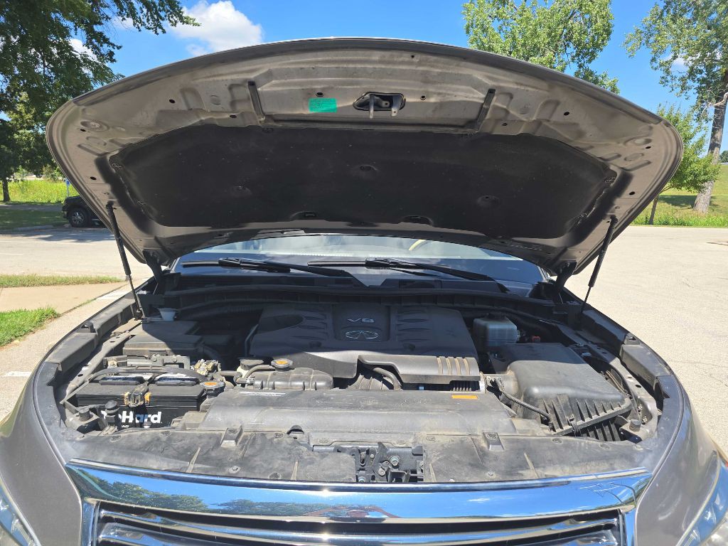 2013 INFINITI QX56 Image 46