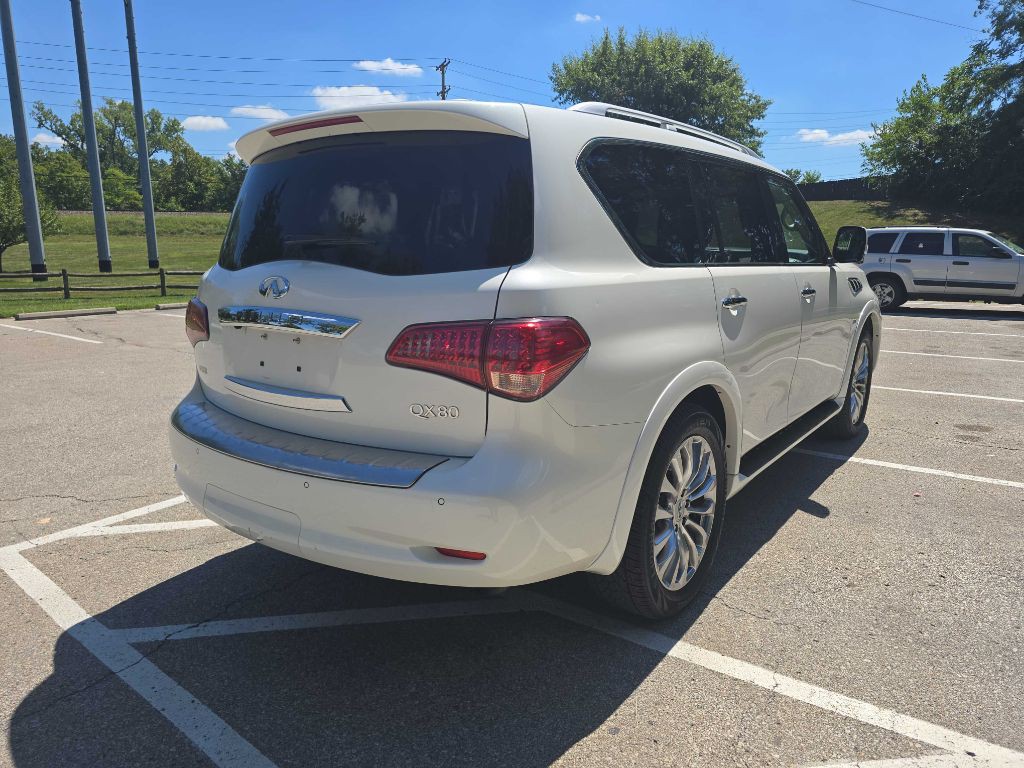 2017 INFINITI QX80 Image 5