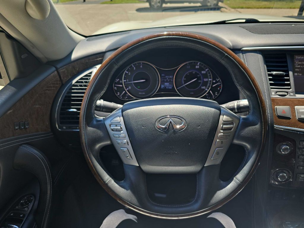 2017 INFINITI QX80 Image 15