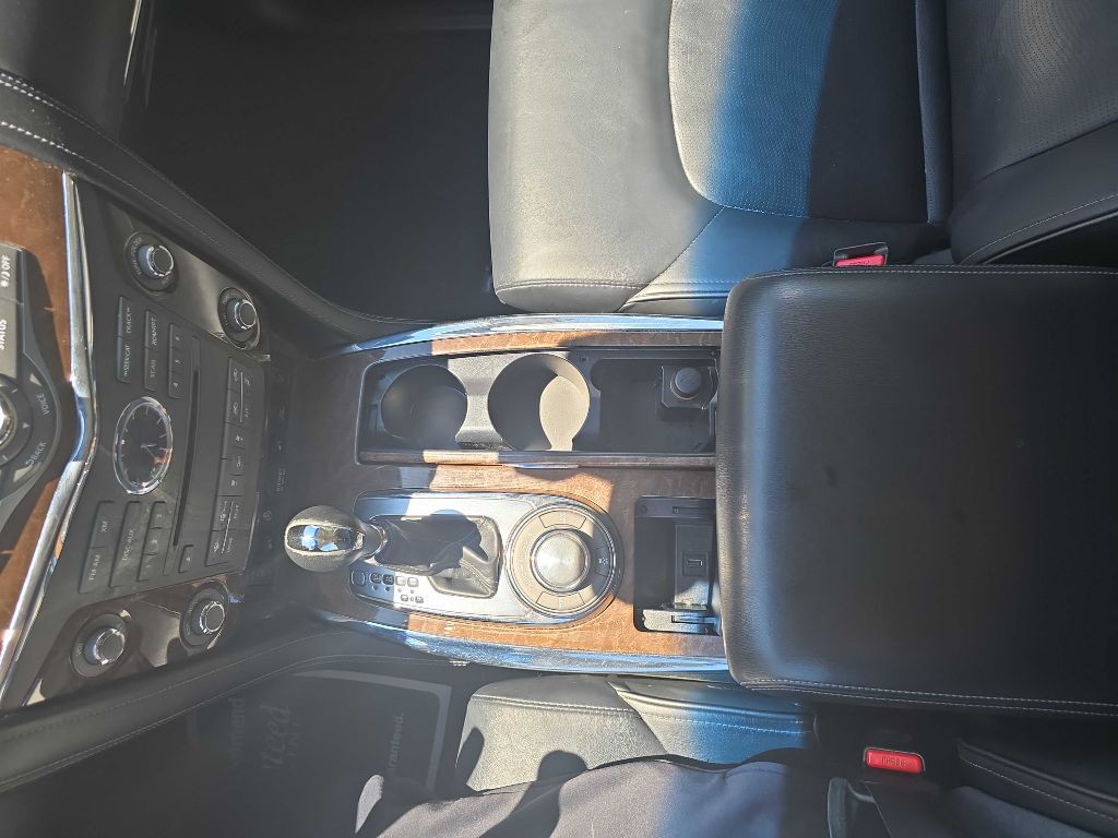 2017 INFINITI QX80 Image 18