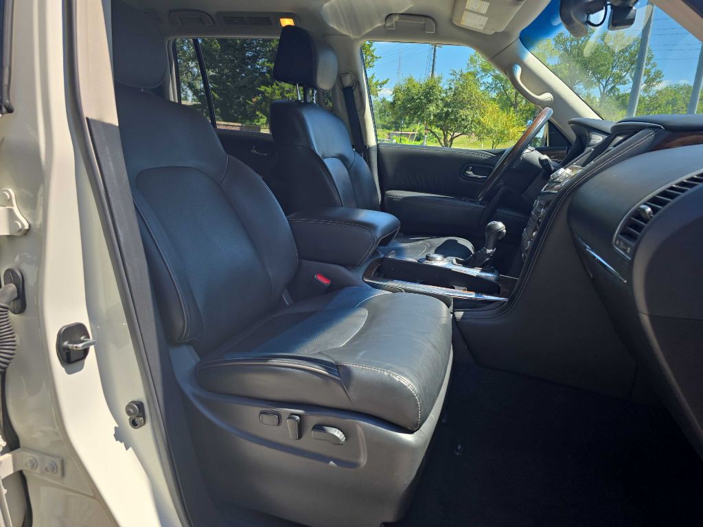 2017 INFINITI QX80 Image 20