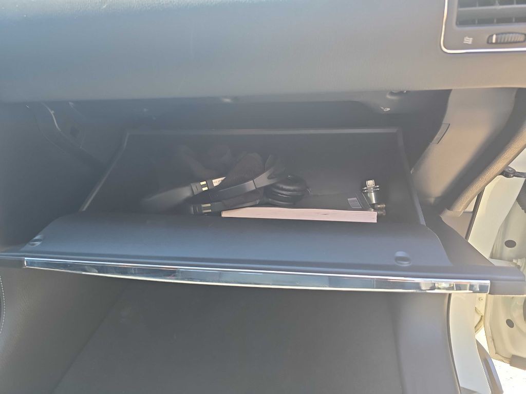 2017 INFINITI QX80 Image 26