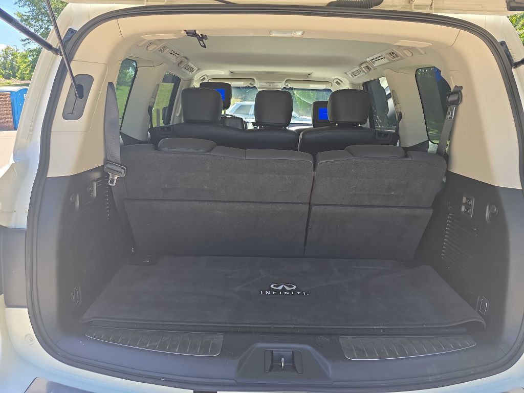 2017 INFINITI QX80 Image 34