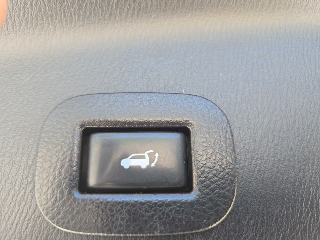 2017 INFINITI QX80 Image 37