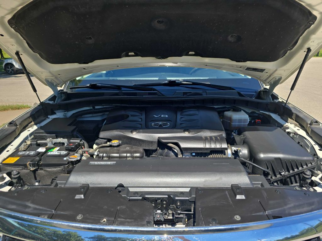 2017 INFINITI QX80 Image 46