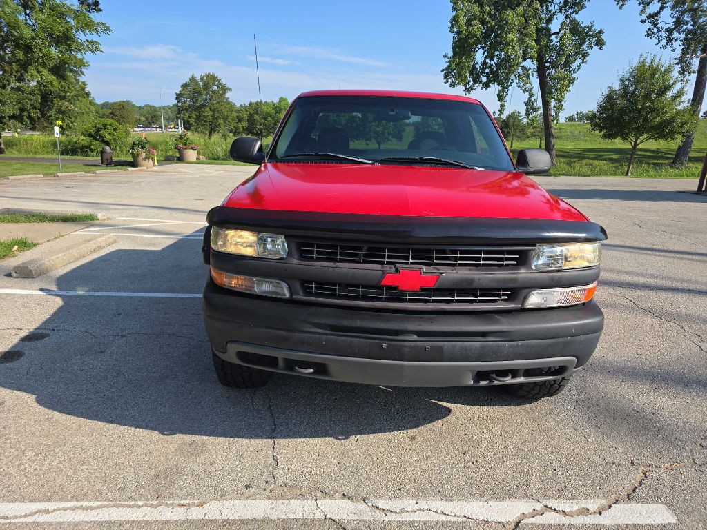 2000 Chevrolet Silverado 1500 Image 2