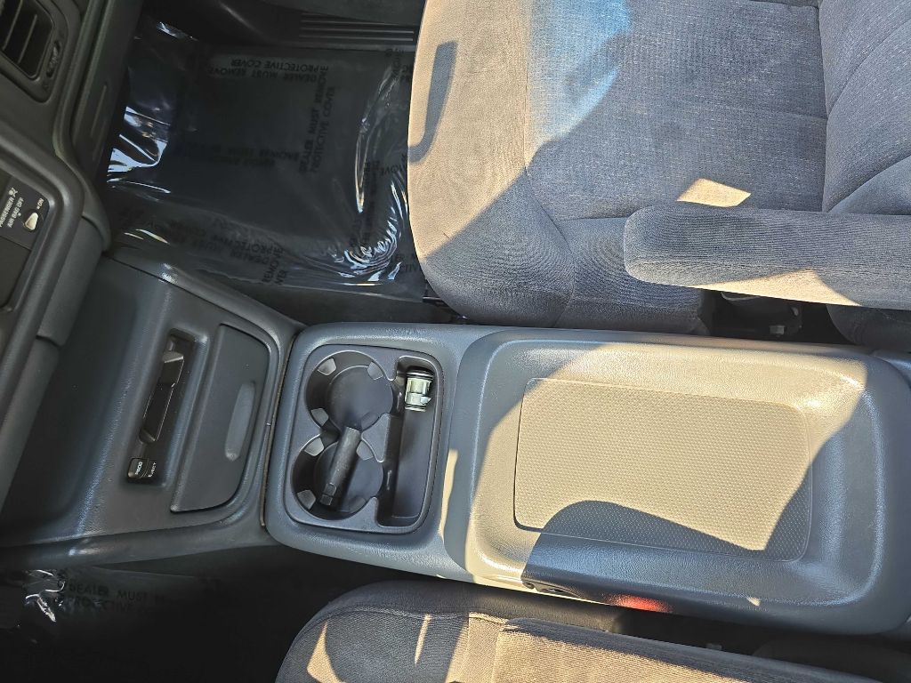 2000 Chevrolet Silverado 1500 Image 17