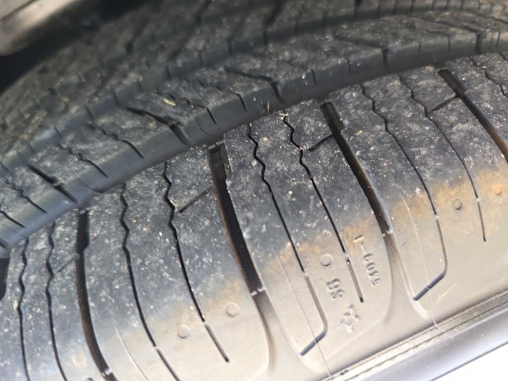 2003 Chrysler 300M Image 35