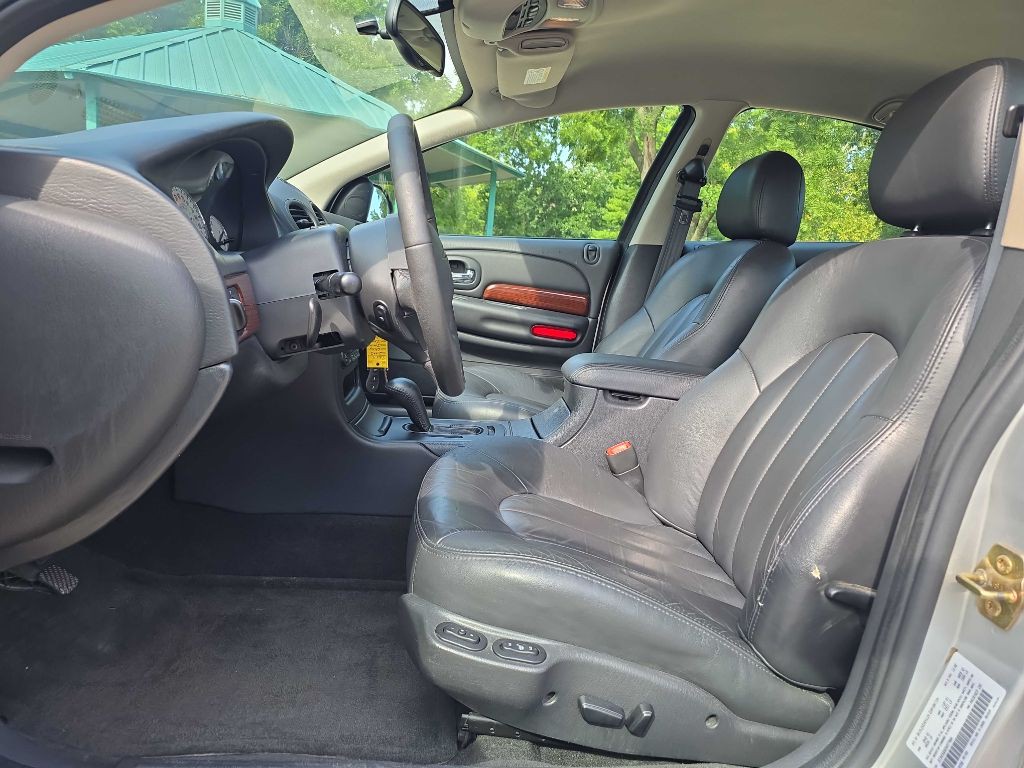 2003 Chrysler 300M Image 11