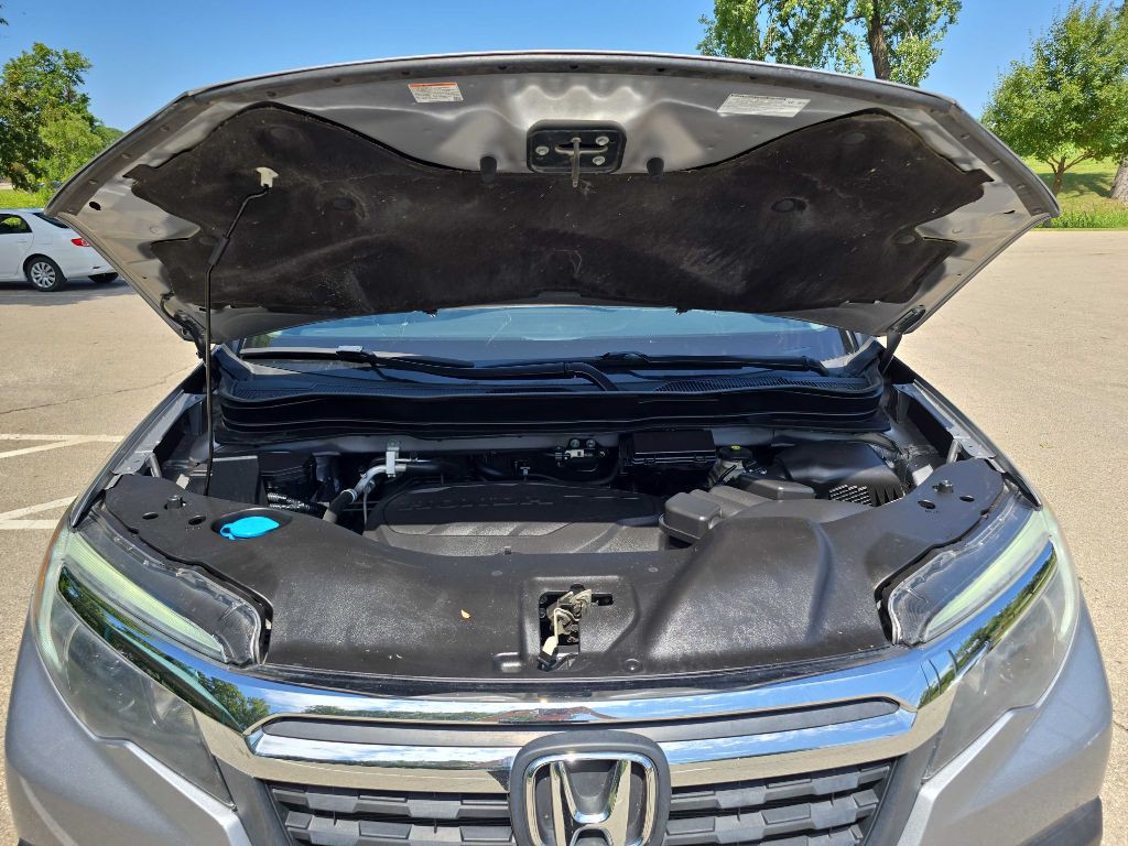 2017 Honda Ridgeline Image 40